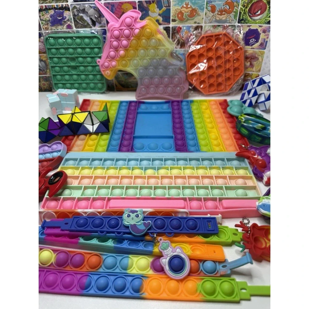 Large Figit Toy Lot Of 22-Pop It's Bracelets Spinner Infinity Cube & Puzzle Toy‎